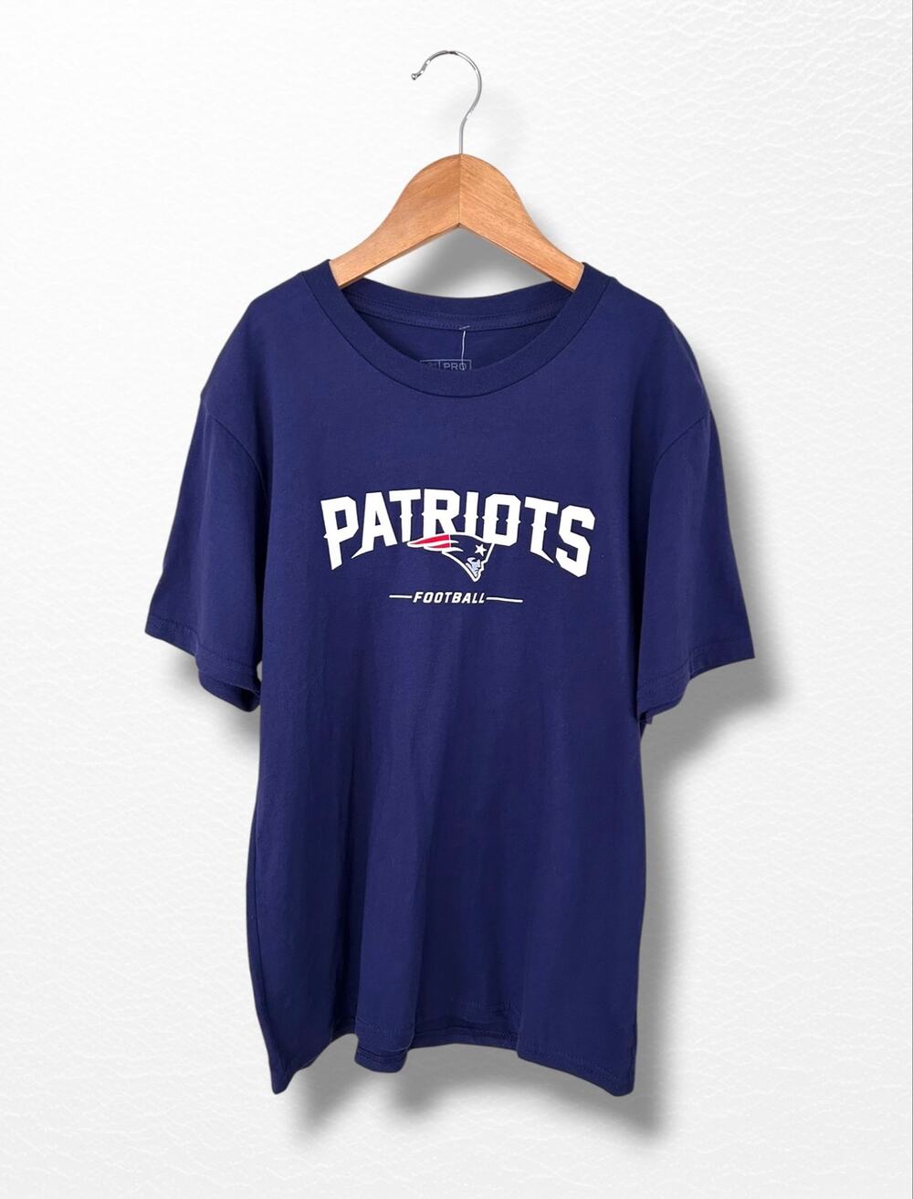 NWT New England Patriots Pro Line Youth T-Shirt, Size M